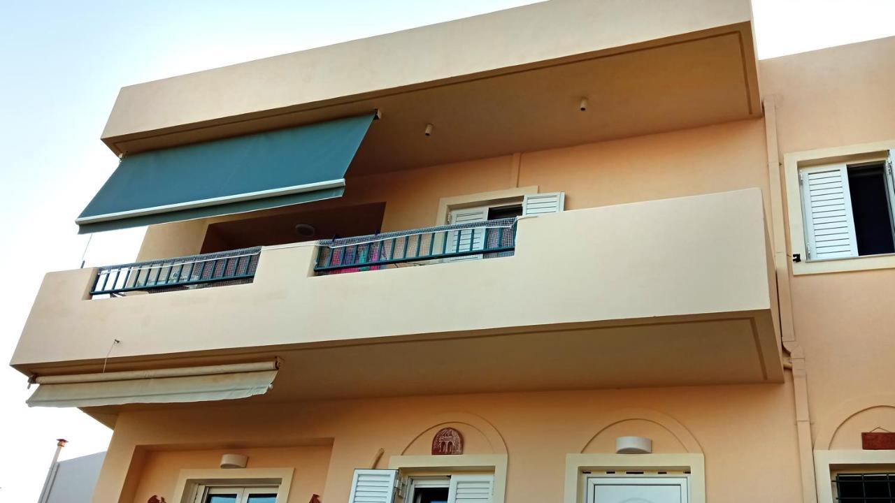 Isalo Villa Makrýgialos Exterior foto