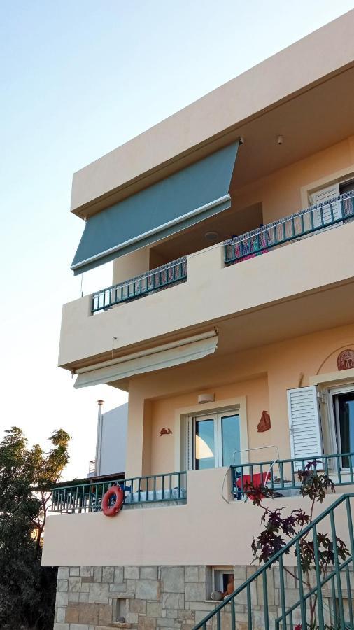 Isalo Villa Makrýgialos Exterior foto